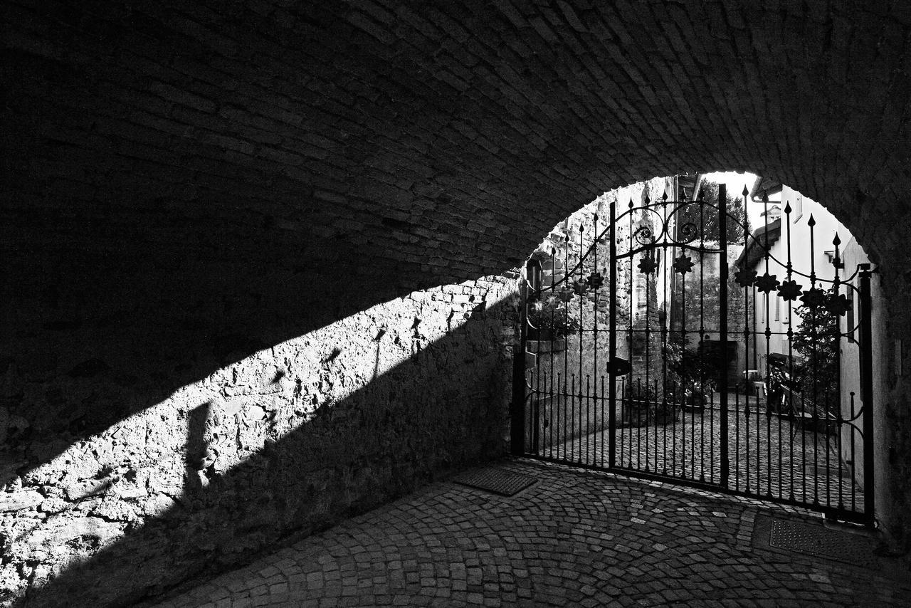 Notte In Langa Bed and Breakfast La Morra Exteriör bild